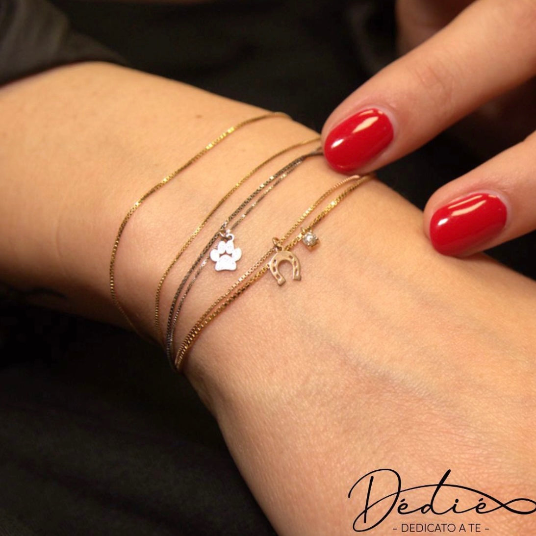 mini charm oro