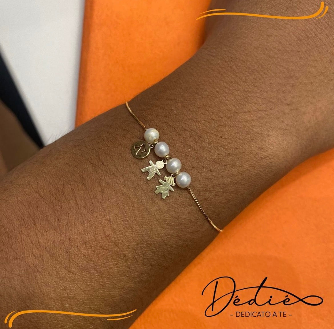 mini charm oro